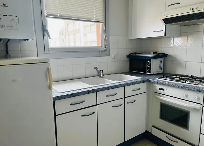 T2 Face A La Plage, 4 Couchages, Avec Balcon - - Fr-1-197-534 *